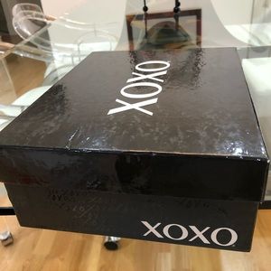 White stiletto heels brand new sz7, 5” heels